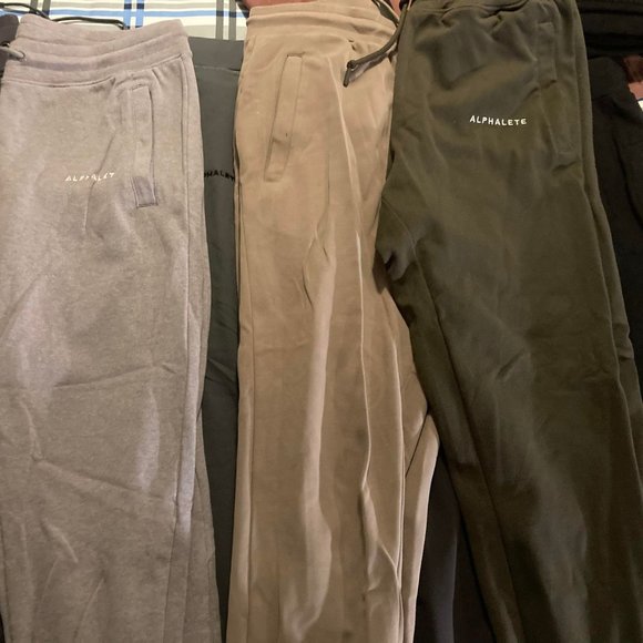 Alphalete Joggers - Picture 2 of 3